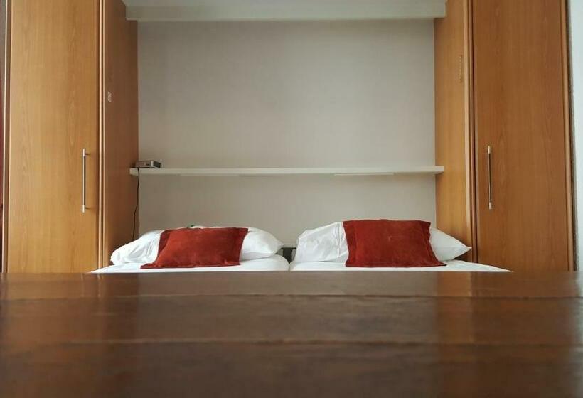 Chambre Standard, Hostellerie Du Xvi Siècle
