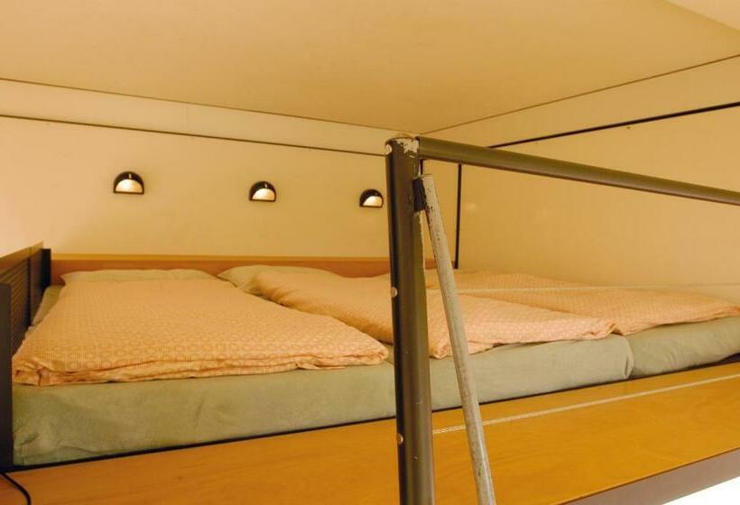 ルームシェアのワンベッド, Solothurn Youth Hostel