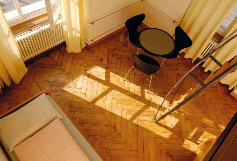 ルームシェアのワンベッド, Solothurn Youth Hostel