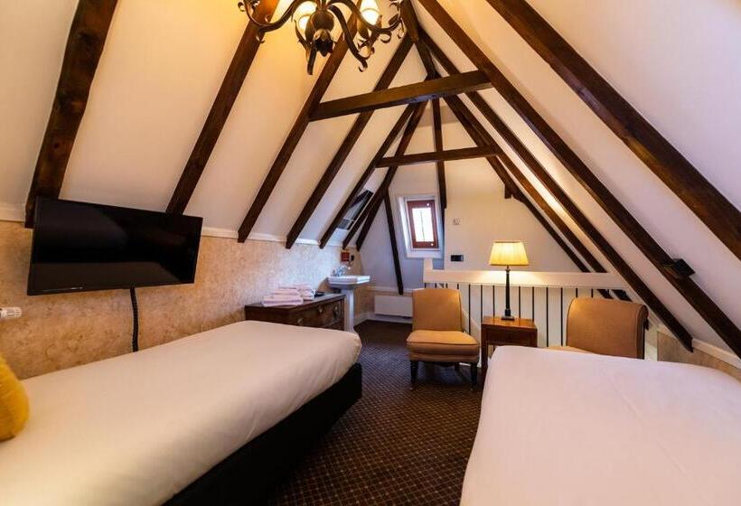 Четырехместный Номер Стандарт, Grand Boutique Hotel Restaurant Huis Vermeer
