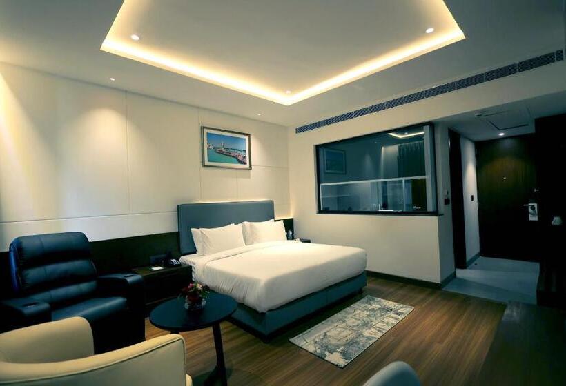 디럭스 룸 킹사이즈 침대, Pride Elite Haridwar Near Haridwar Railway Station