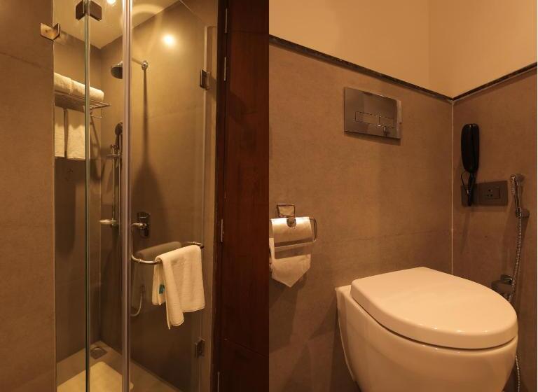 디럭스 룸 킹사이즈 침대, Pride Elite Haridwar Near Haridwar Railway Station