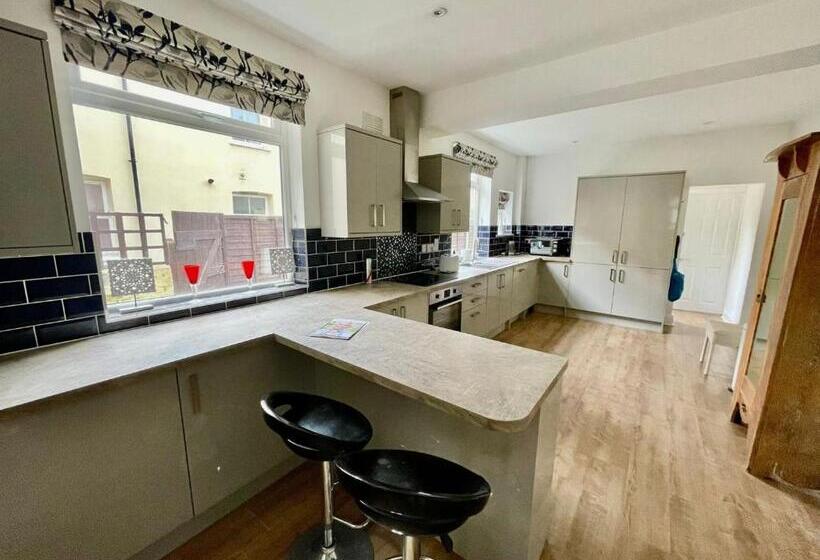 חדר דלוקס, Golden Triangle Townhouse