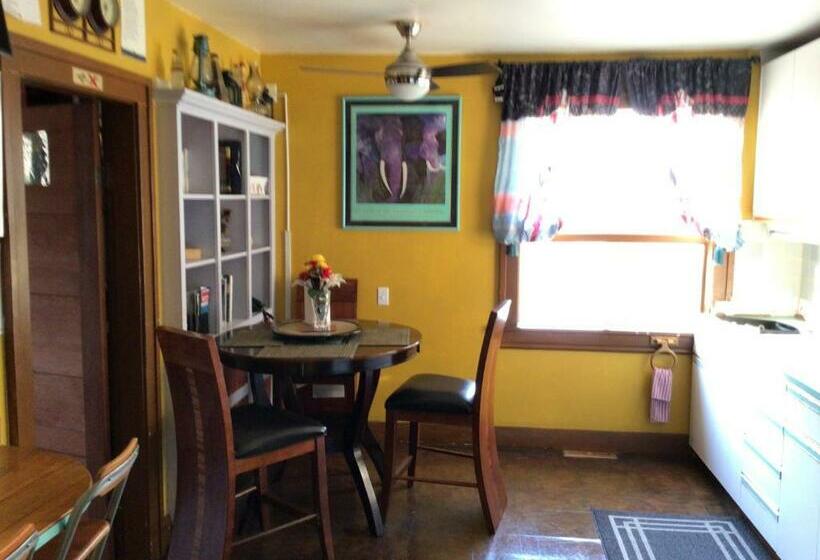 Номер Deluxe, Nisku Guest House