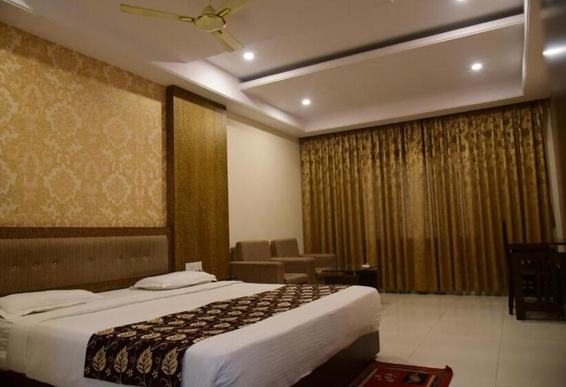 Номер Deluxe, Bishnu Palace