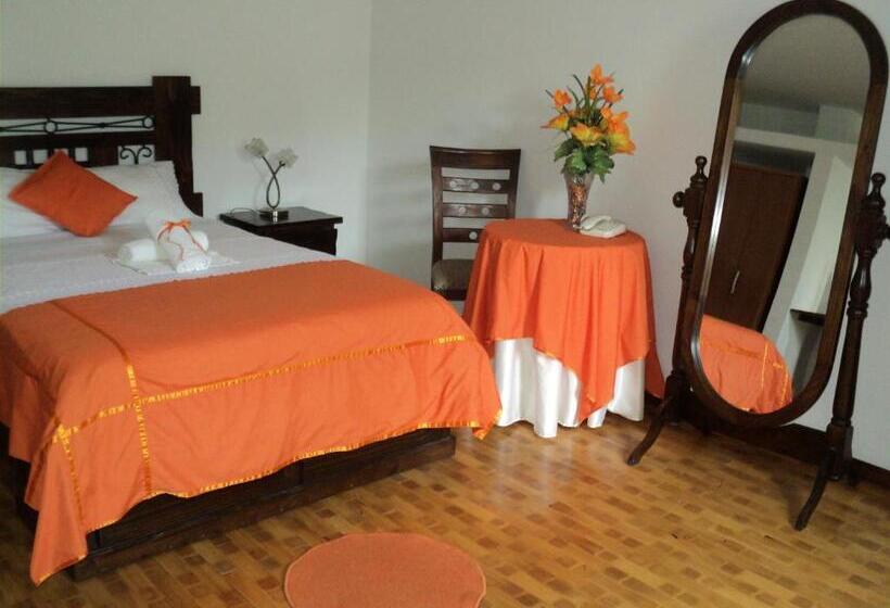 غرفة ديلوكس, Conquistadores Inn