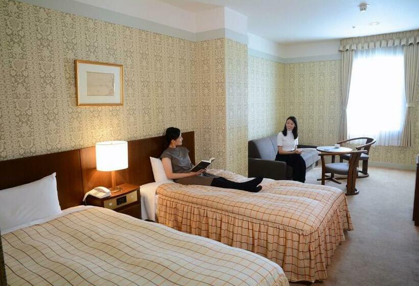 Номер Deluxe, Yugashima Golf Club & Hotel Resort