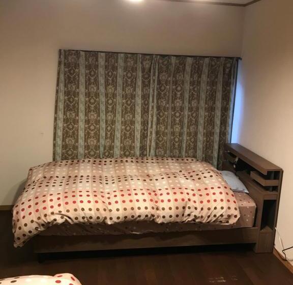 Номер Стандарт, Nagasaki Kagamiya