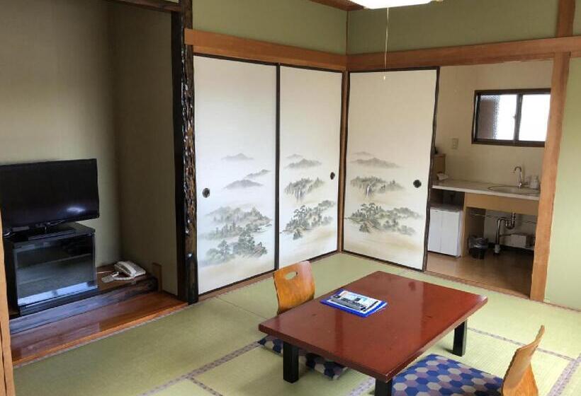 Четырехместный Номер Стандарт, Hozanso Beppu