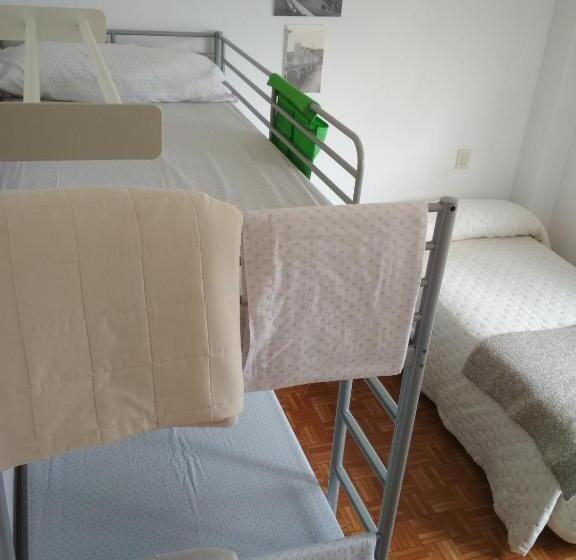 Трехместный Номер Стандарт Совместная Ванная, Casa Do Marabillas Hostel