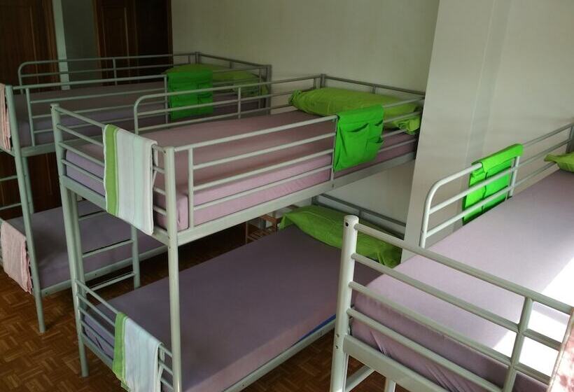 Семейный Номер Совместный Санузел, Casa Do Marabillas Hostel