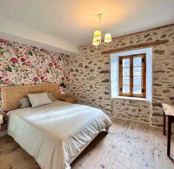 带共用浴室的标准房间, Hostel Baqueira   Refugi Rosta   Pyrenmuseu