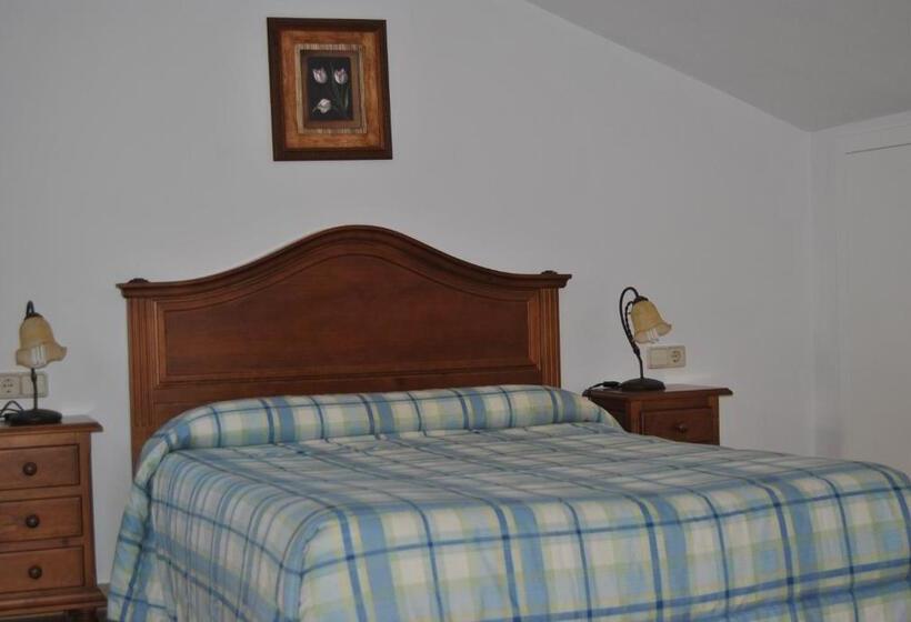 Полулюкс, Hostal Rural Amador