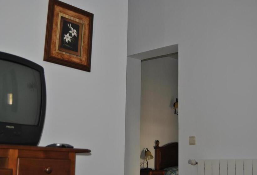 Полулюкс, Hostal Rural Amador