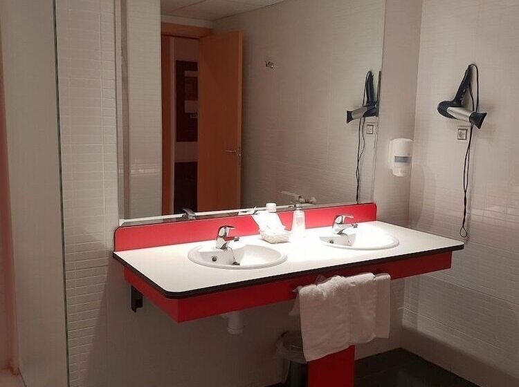 اتاق استاندارد سه نفره, Norte