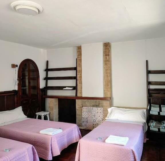 Четырехместный Номер Стандарт, Pension Albergue Don Alvaro