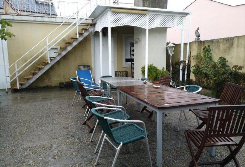 Кровать в Общей Комнате, Pension Albergue Don Alvaro