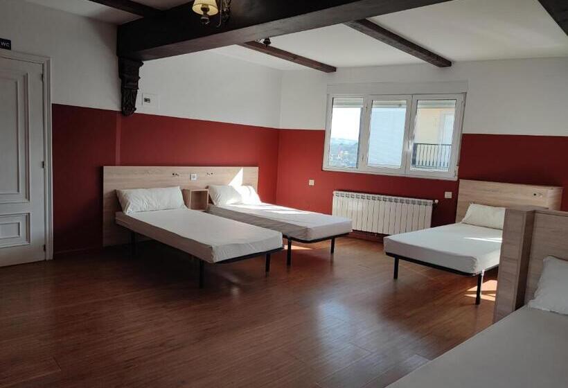 Кровать в Общей Комнате, Pension Albergue Don Alvaro