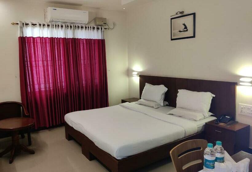 Номер Superior, Metro Plaza Hotel By Rak Rooms, Mangaluru