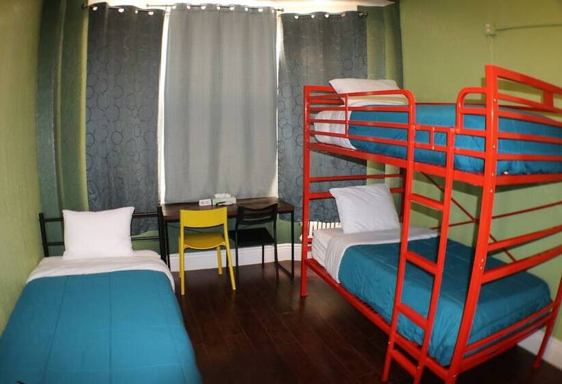 Quarto Triplo Standart, Orange Village Hostel