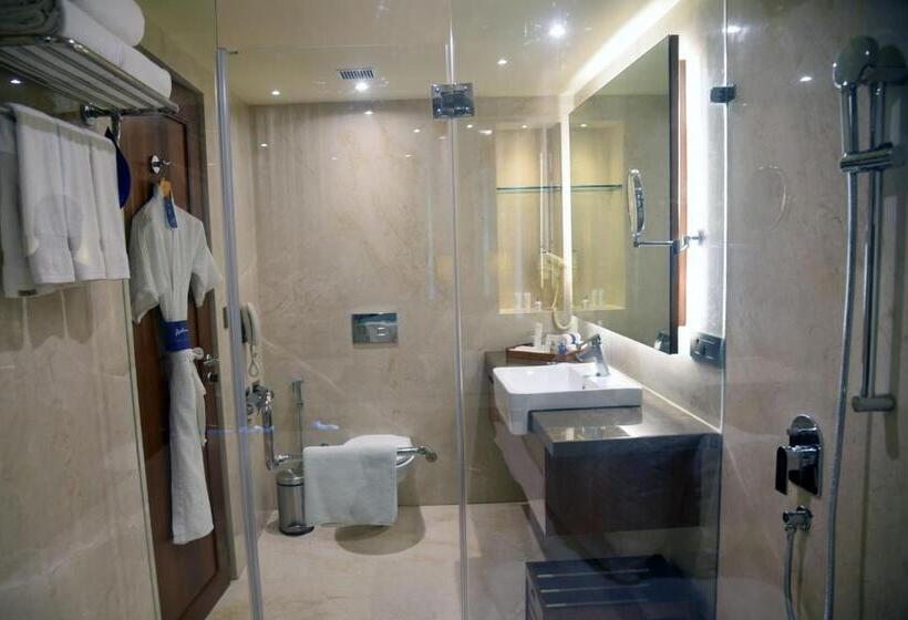 行政套房, Radisson Blu Resort & Spa Alibaug