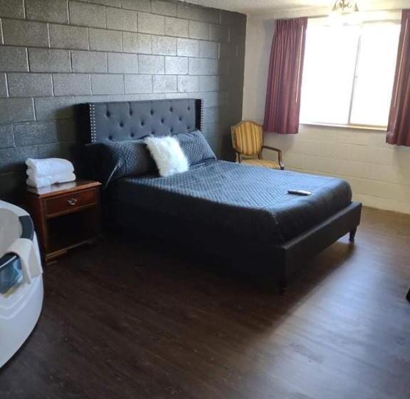 Люкс Deluxe Кровать Кинг, The Pines Motel