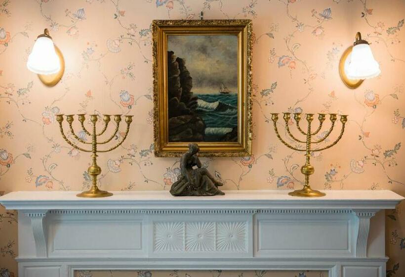 수피리어 룸, Anne's White Columns Inn