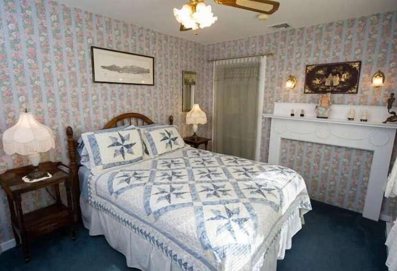 스탠다드 룸, Anne's White Columns Inn