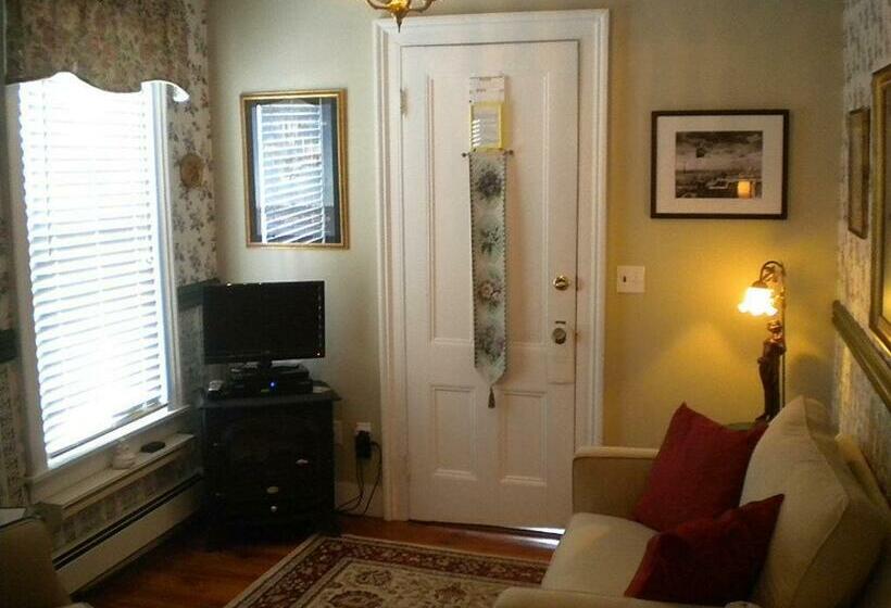 Люкс Кровать Квин, The Stirling House Waterfront Inn Greenport