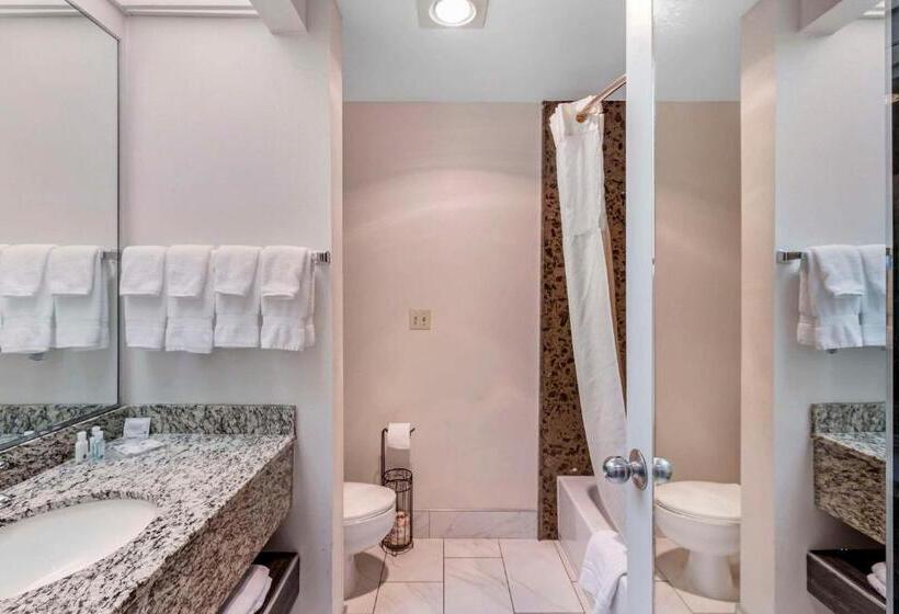 Люкс, Quality Suites Moab Near Arches National Park