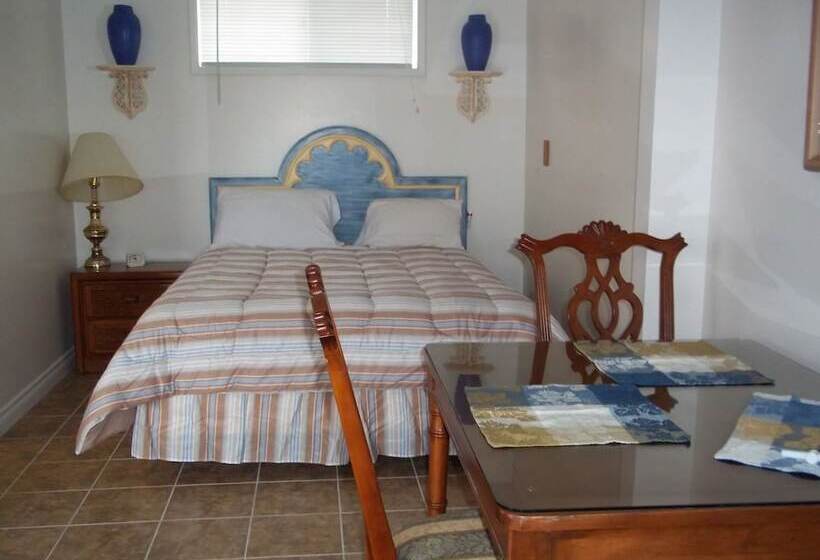 Студия Стандарт, Ocean Avenue Inn