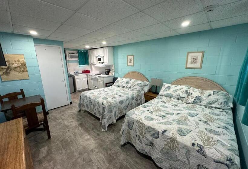 스탠다드 룸 풀장 전망, Old Orchard Beach Motel
