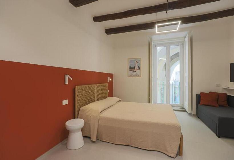 اتاق استاندارد سه نفره, Desiderio Guest House