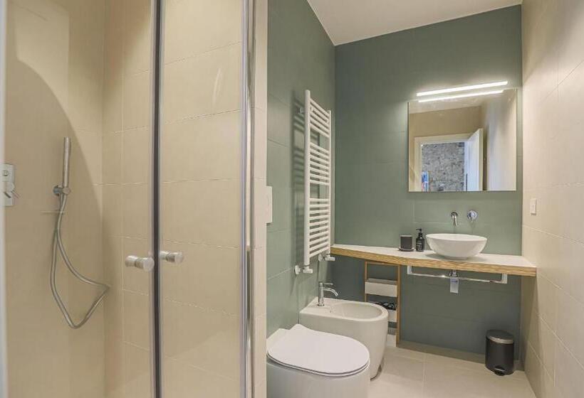 اتاق لوکس با بالکن, Desiderio Guest House