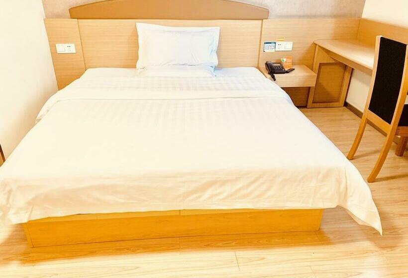 Номер Superior, 7 Days Inn Chengdu Kuanzhai Alley Vancouver Plaza Branch