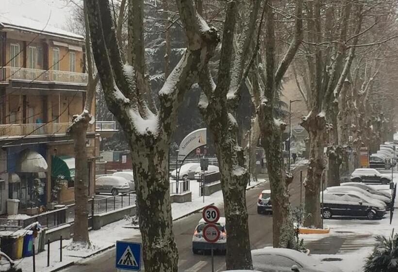 اتاق استاندارد سه نفره, Malaga