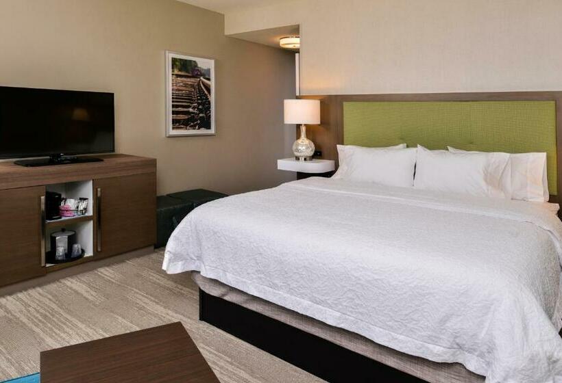 Номер Стандарт Кровать Кинг Адаптированный для Инвалидов, Hampton Inn Omaha Airport