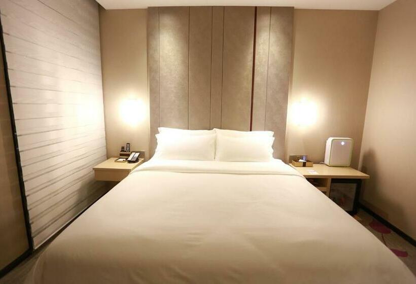 Номер Deluxe, Lavande  Guangzhou Taikoo Hui Square Shipaiqiao Subway Station