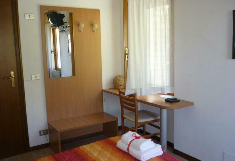 스탠다드 룸 산 전망, Residence Hotel Maxi