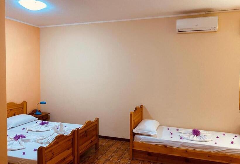 이코노미 룸, Residence Hotel Maxi