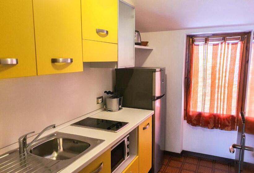 2 Bedrooms Apartment Lake View, Residence Hotel Maxi