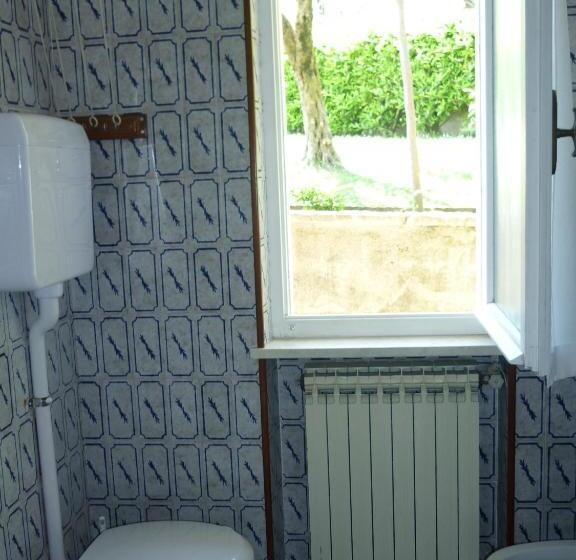 4인용 스탠다드 룸, Residence Hotel Maxi