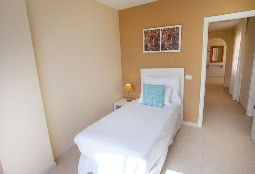 Апартаменты 2 Спальни Вид на Море, Coral Los Silos  Your Natural Accommodation Choice