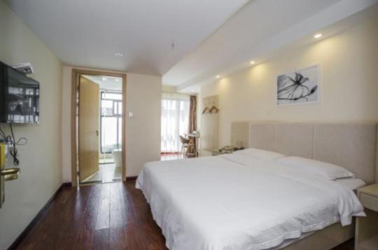 Номер Стандарт, Greentree Inn Chengdu Hightech Development West Zone Shidai Tian Street Express