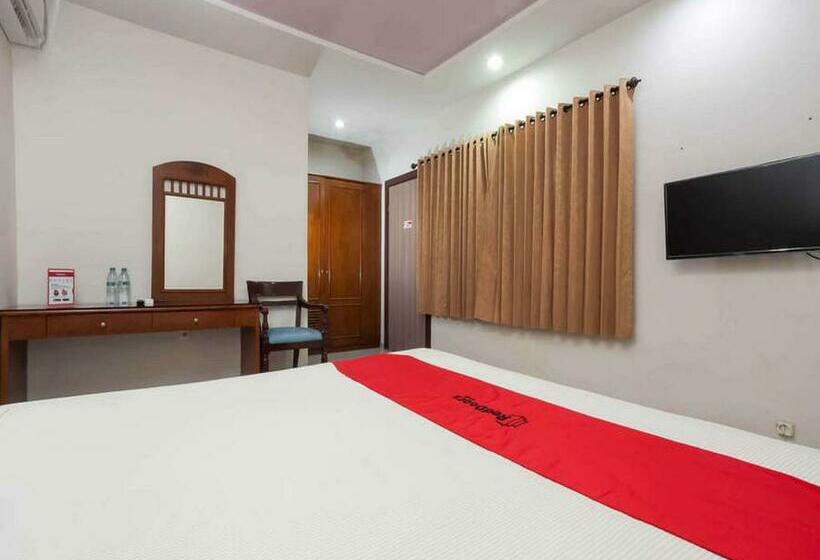 Номер Стандарт, Reddoorz @ Panglima Sudirman