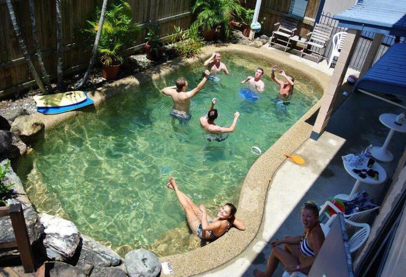 Семейный Номер Совместный Санузел, Castaways Backpackers Cairns