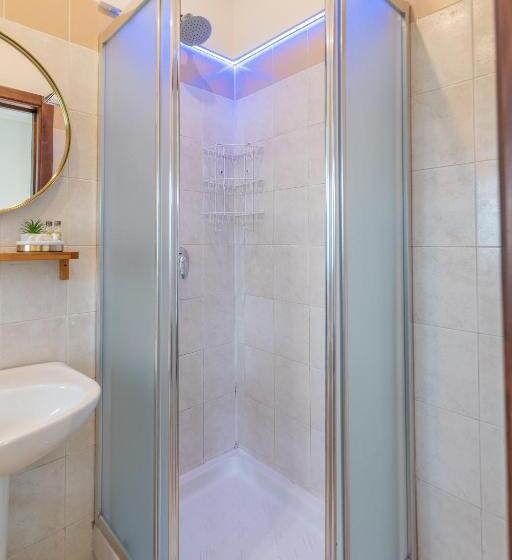 غرفة قياسية مطلّة علي الحديقة, Villa Rocla Guest House Pompei
