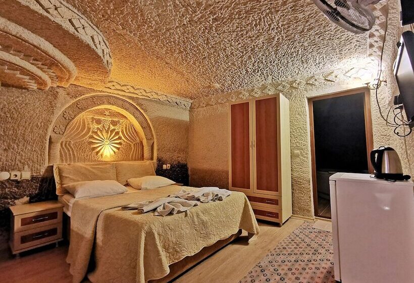 سوییت, Falcon Cave Suites