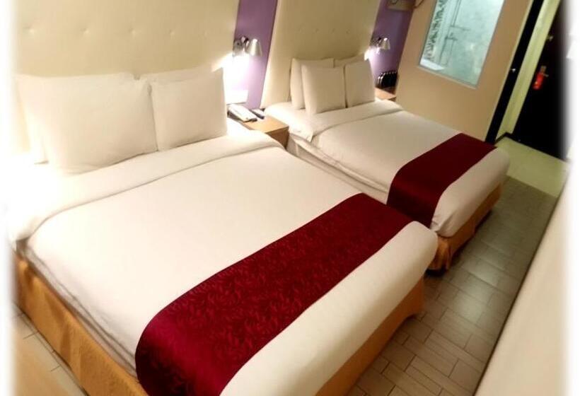 디럭스 패밀리 룸, Lumut Suites