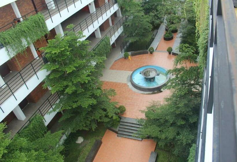 Номер Deluxe, Thong S Inn Hotel Kualanamu